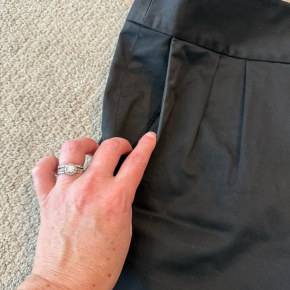 Banana Republic Black Mini Skirt, Size 10 - Picture 2 of 8